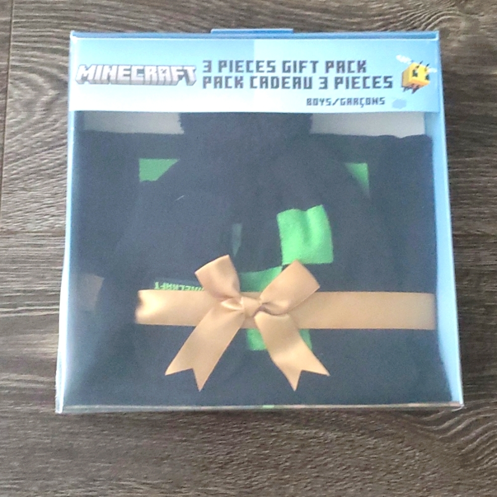 💚🖤 3 piece Minecraft Gift Pack Set - Mitten, Toque and Neck Warmer - New